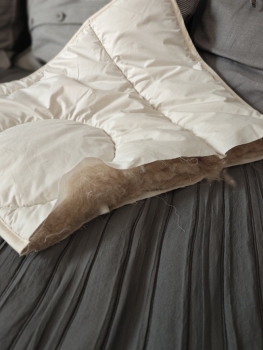 Preview: Alpaka Bettdecke aus eigener Wolle